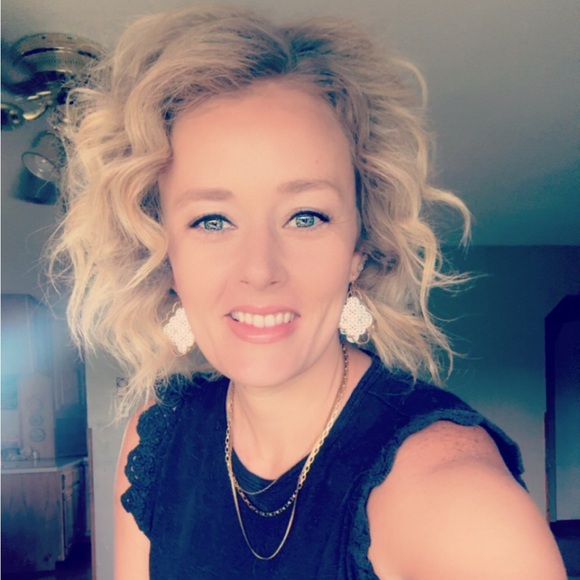 Meet your Posher, Tandi - Picture 3 of 3